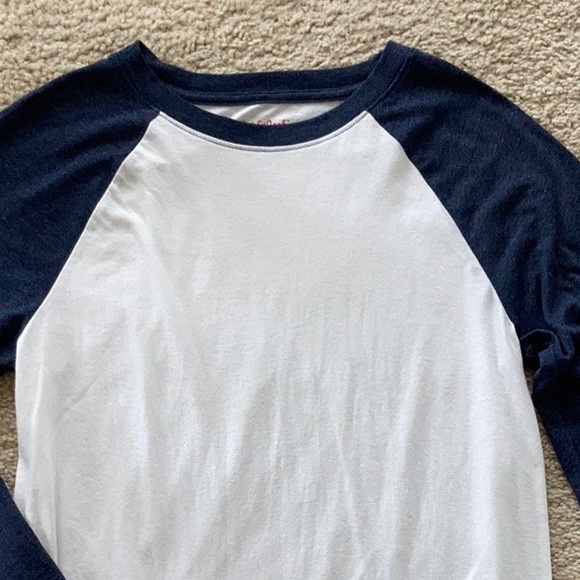 Boys Cat & Jack Long Sleeve Tee - Picture 2 of 5